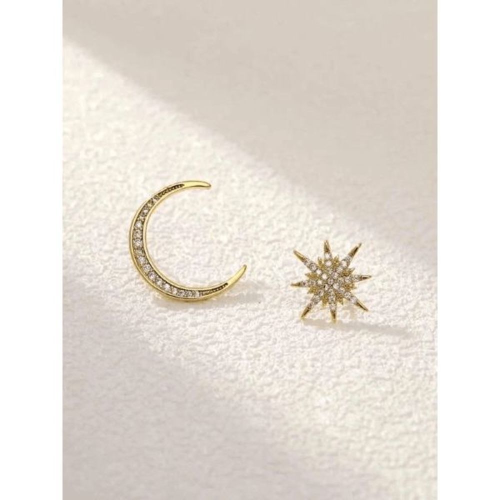 CRESCENT MOON & STAR GOLD DIAMOND STUD EARRINGS